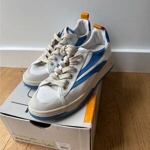 Oncept Diadora White and Blue Women's Sneakers. Fun style. Brand new, been worn